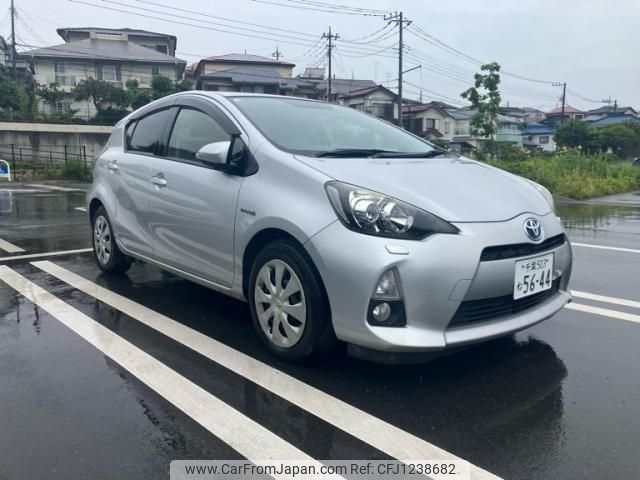 toyota aqua 2013 -TOYOTA--AQUA DAA-NHP10--NHP10-2285739---TOYOTA--AQUA DAA-NHP10--NHP10-2285739- image 2