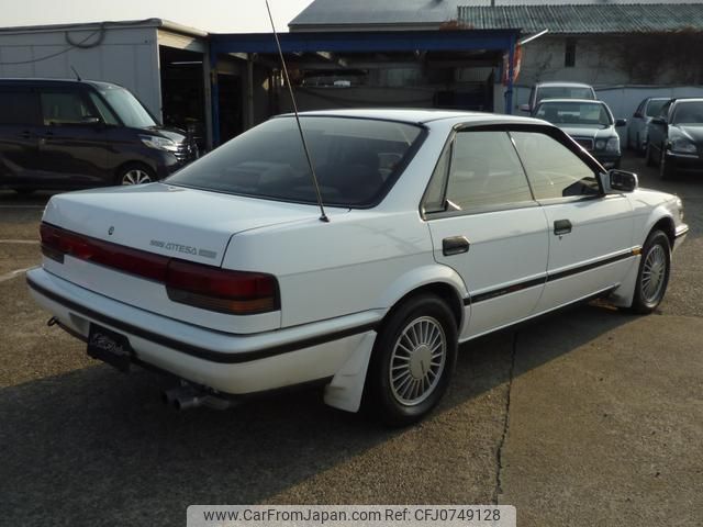 nissan bluebird 1987 quick_quick_RNU12_RNU12-004604 image 2