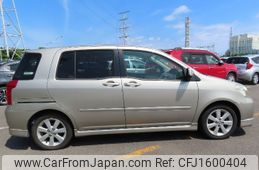 toyota raum 2004 CFJ1600404