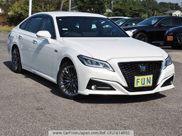 toyota crown 2021 CFJ1614852 image 2