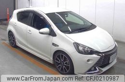 toyota aqua 2014 -TOYOTA 【神戸 540ﾐ 823】--AQUA DAA-NHP10--NHP10-2333621---TOYOTA 【神戸 540ﾐ 823】--AQUA DAA-NHP10--NHP10-2333621-