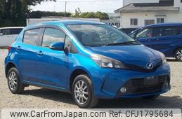 toyota vitz 2015 CFJ1795684