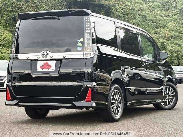 toyota voxy 2014 CFJ1646452 image 2