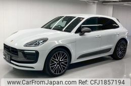 porsche macan 2023 CFJ1857194