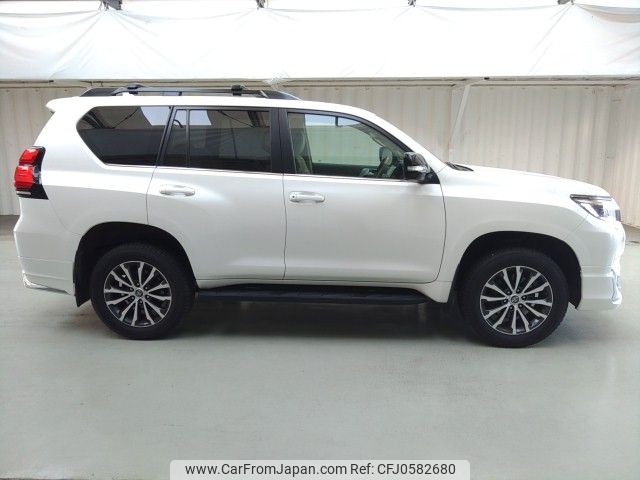 toyota land-cruiser-prado 2021 ENHANCEAUTO_1_ea292414 image 2