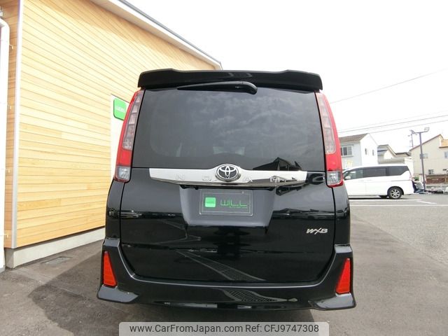 toyota noah 2017 -TOYOTA--Noah DBA-ZRR80W--ZRR80W-0323200---TOYOTA--Noah DBA-ZRR80W--ZRR80W-0323200- image 2