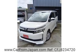 toyota voxy 2014 CFJ8234720
