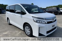 toyota voxy 2018 NIKYO_HB15387