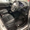 toyota voxy 2020 quick_quick_6AA-ZWR80W_0479556 image 3