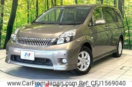 toyota isis 2012 CFJ1569040