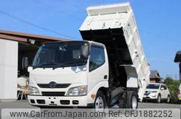 hino dutro 2013 CFJ1882252