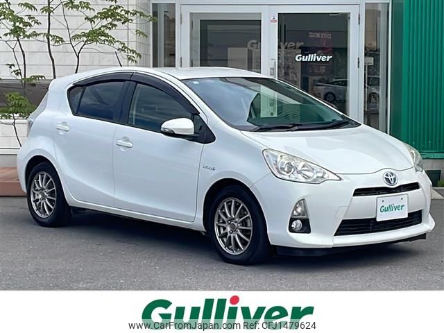toyota aqua 2013 CFJ1479624 image 1