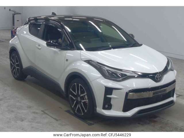 toyota c-hr 2019 -TOYOTA--C-HR 3BA-NGX10--NGX10-2014036---TOYOTA--C-HR 3BA-NGX10--NGX10-2014036- image 1