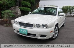 jaguar-x-type-2010-11420-car_b9197114-11ed-4903-b504-eab97fae64bf