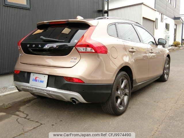 volvo v40 2013 -VOLVO--Volvo V40 MB5204T--2032321---VOLVO--Volvo V40 MB5204T--2032321- image 2