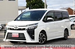toyota voxy 2017 CFJ1705842