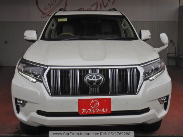 toyota land-cruiser-prado 2022 24112503 image 2