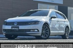 volkswagen passat-variant 2018 -VOLKSWAGEN--VW Passat Variant LDA-3CDFC--WVWZZZ3CZJE119842---VOLKSWAGEN--VW Passat Variant LDA-3CDFC--WVWZZZ3CZJE119842-