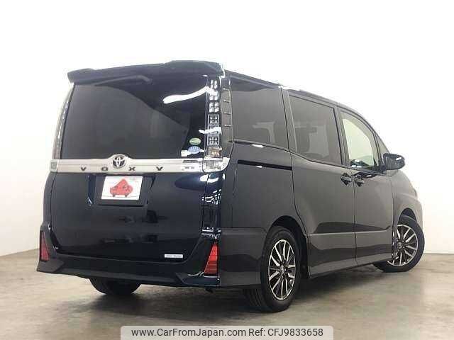 toyota voxy 2014 504928-921299 image 2