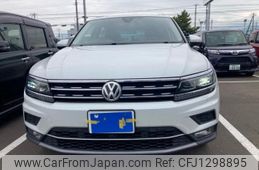 volkswagen tiguan 2018 -VOLKSWAGEN--VW Tiguan LDA-5NDFGF--WVGZZZ5NZJW967386---VOLKSWAGEN--VW Tiguan LDA-5NDFGF--WVGZZZ5NZJW967386-