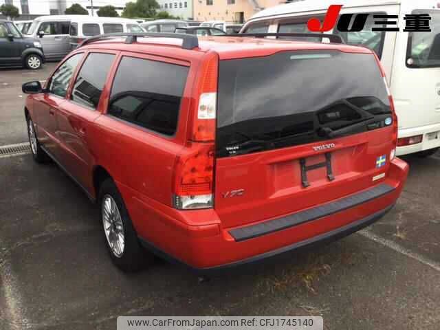 volvo v70 2006 CFJ1745140 image 2