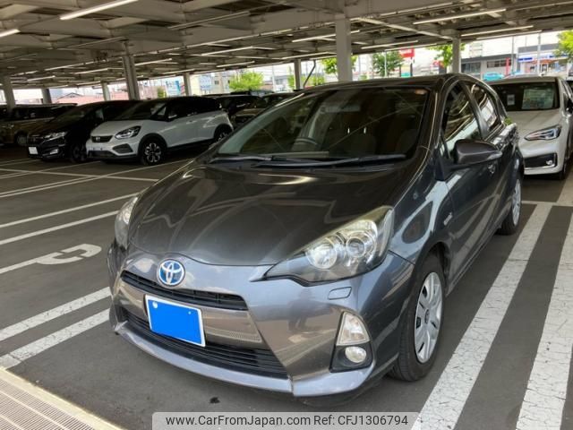 toyota aqua 2012 -TOYOTA--AQUA DAA-NHP10--NHP10-6100109---TOYOTA--AQUA DAA-NHP10--NHP10-6100109- image 1