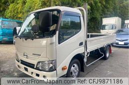 hino dutro 2017 CFJ9871186