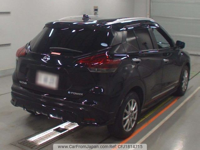 nissan kix 2022 CFJ1814715 image 2