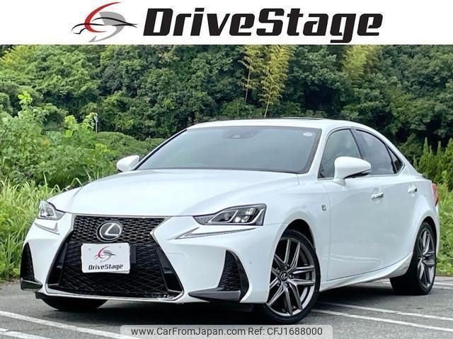 lexus is 2017 CFJ1688000 image 1