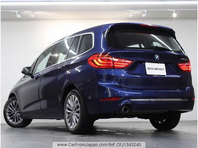 bmw 2-series 2019 quick_quick_2E20_WBA7P12000EP90249 image 2
