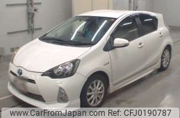 toyota aqua 2012 -TOYOTA--AQUA DAA-NHP10--NHP10-2008135---TOYOTA--AQUA DAA-NHP10--NHP10-2008135-