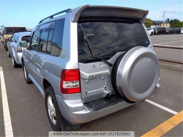 mitsubishi pajero-io 2004 CFJ1823862 image 2