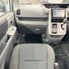 toyota voxy 2010 CFJ1476629 image 11