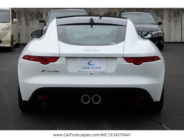 jaguar-f-type-2014-40200-car_b9d2a33e-4b2b-4359-8f71-06aceba3f150