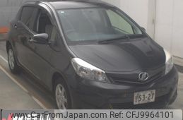 toyota vitz 2014 -TOYOTA--Vitz KSP130-2105338---TOYOTA--Vitz KSP130-2105338-