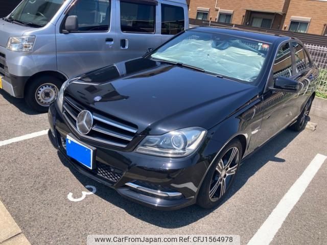 mercedes-benz c-class 2014 CFJ1564978 image 2