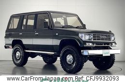 car_b9e00fb2-f2a4-43fa-97d4-