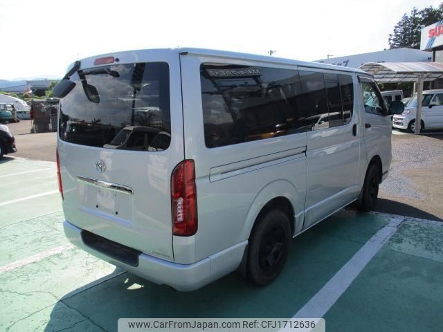 toyota hiace-van 2009 CFJ1712636 image 2