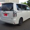 toyota voxy 2010 CFJ1656794 image 5