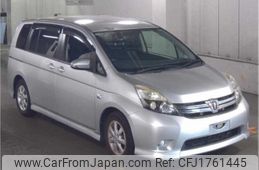 toyota isis 2013 CFJ1761445