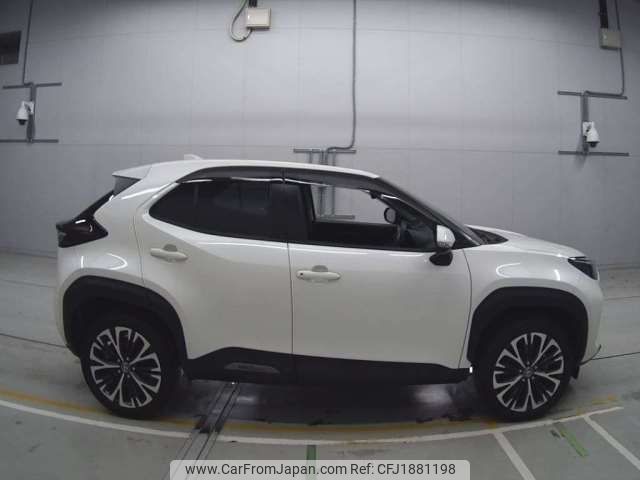 toyota yaris-cross 2021 CFJ1881198 image 2