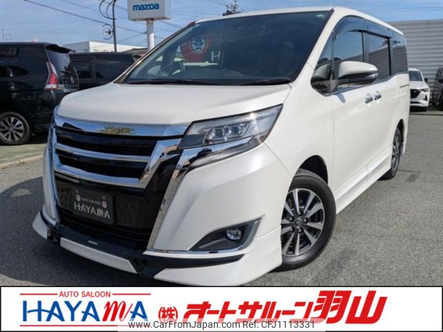 toyota esquire 2018 CARSENSOR_JP_AU6317842812 image 1