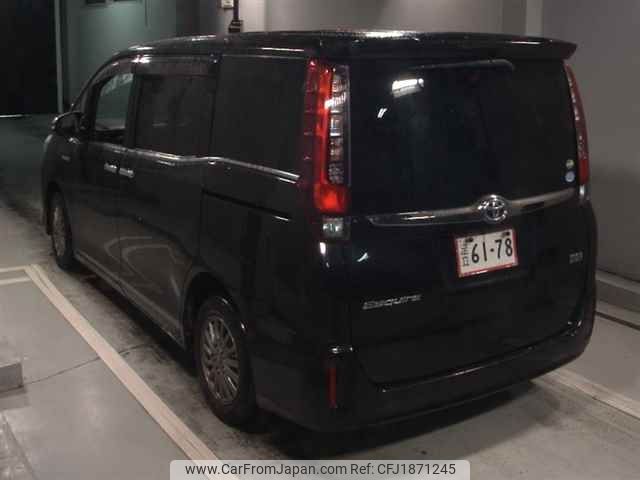 toyota esquire 2016 CFJ1871245 image 2