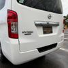 nissan nv350-caravan-van 2013 GOO_JP_700120094030241128004 image 28