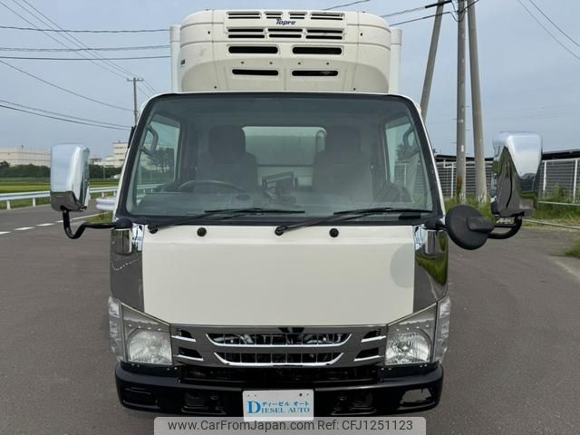 isuzu elf-truck 2013 GOO_NET_EXCHANGE_0901510A30250606W001 image 2