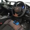 toyota c-hr 2017 quick_quick_DAA-ZYX10_ZYX10-2032178 image 3