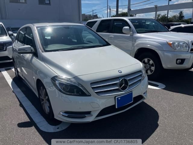 mercedes-benz b-class 2013 CFJ1736805 image 2