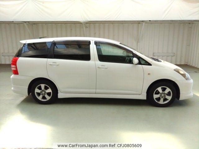 toyota wish 2004 ENHANCEAUTO_1_ea295543 image 2