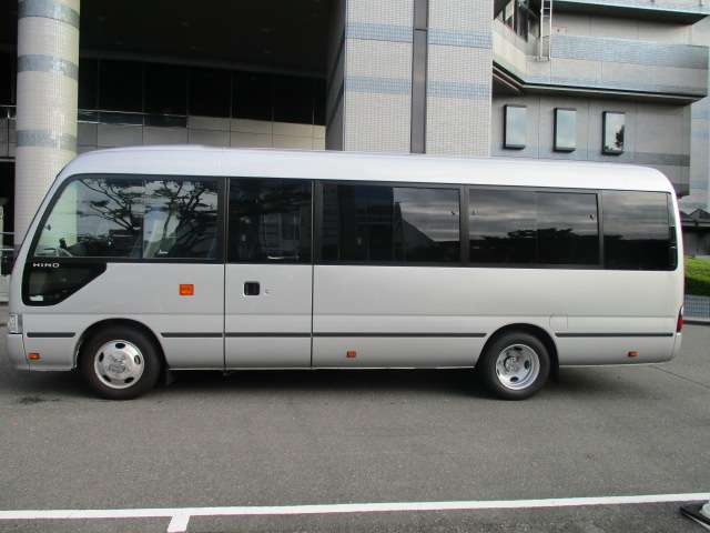 hino liesse-ii 2016 259 image 2