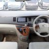 toyota isis 2010 646828-N2025060390F-27 image 11